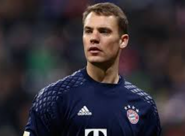 Bayern Munich start talks over new contract with Neuer